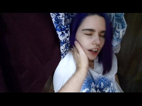 ❤️ Нашел сестренку в шкафу и помог кончить ❤️ Секс видео на 3dhentaix.ru ️